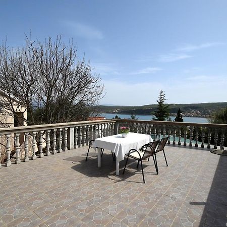 Apartments Julia Čižići Екстериор снимка
