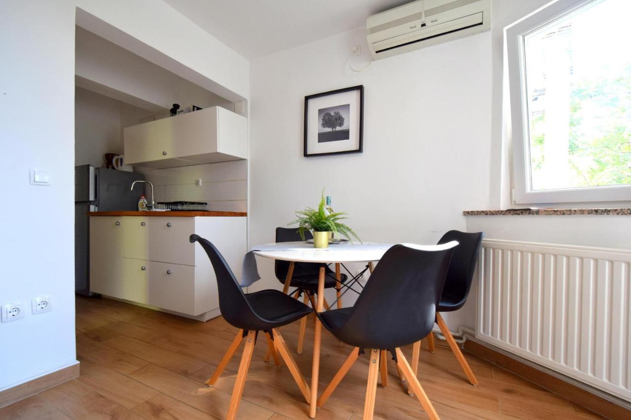 Apartments Julia Čižići Екстериор снимка