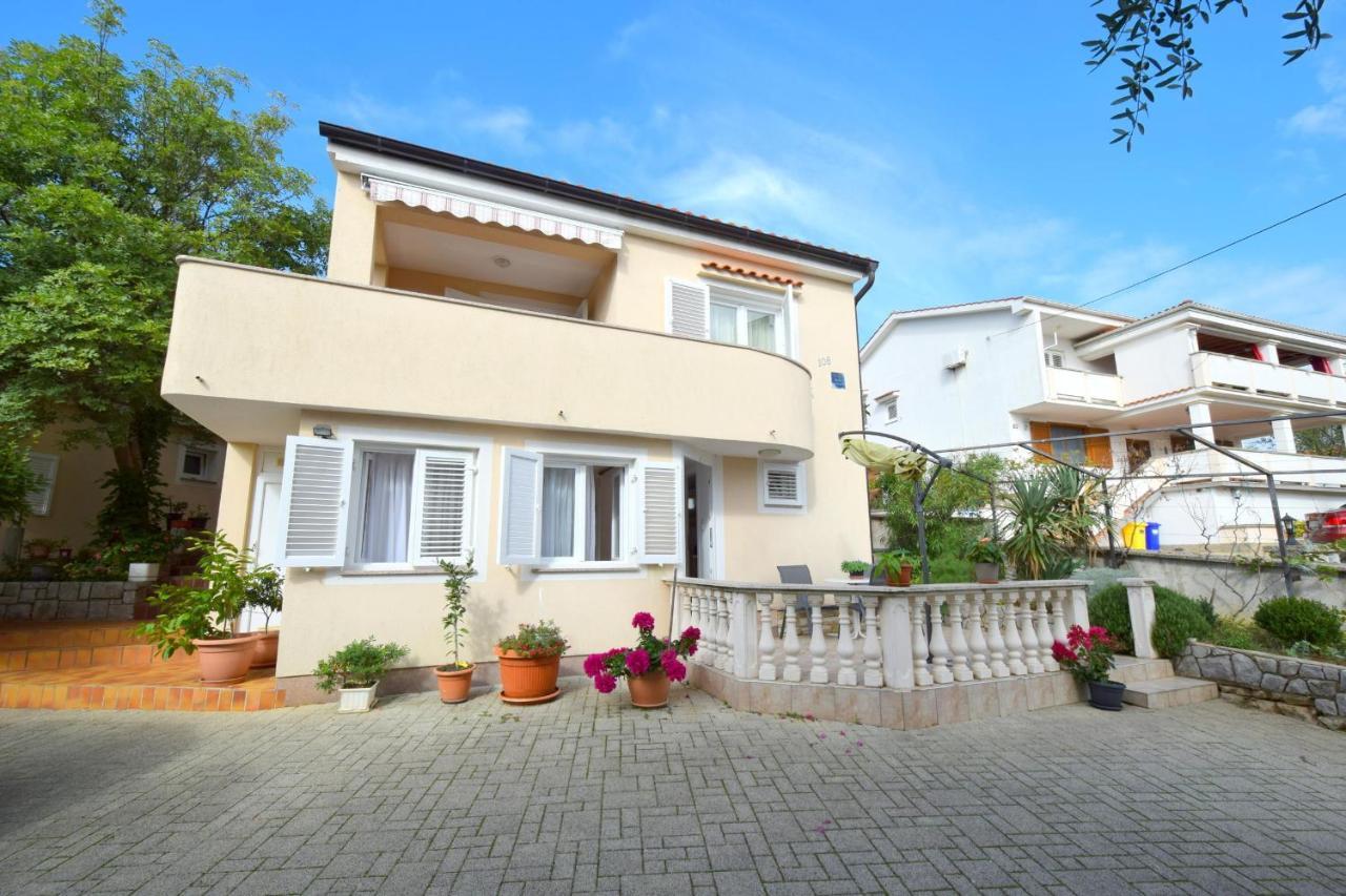 Apartments Julia Čižići Екстериор снимка