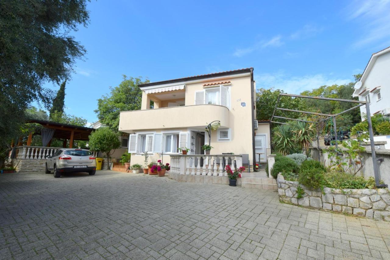 Apartments Julia Čižići Екстериор снимка