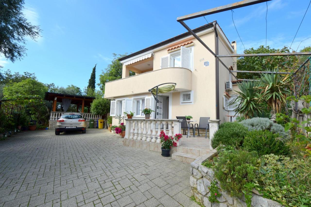 Apartments Julia Čižići Екстериор снимка