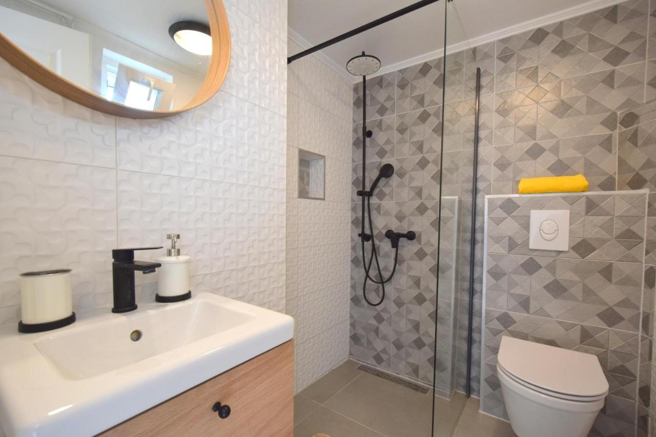 Apartments Julia Čižići Екстериор снимка