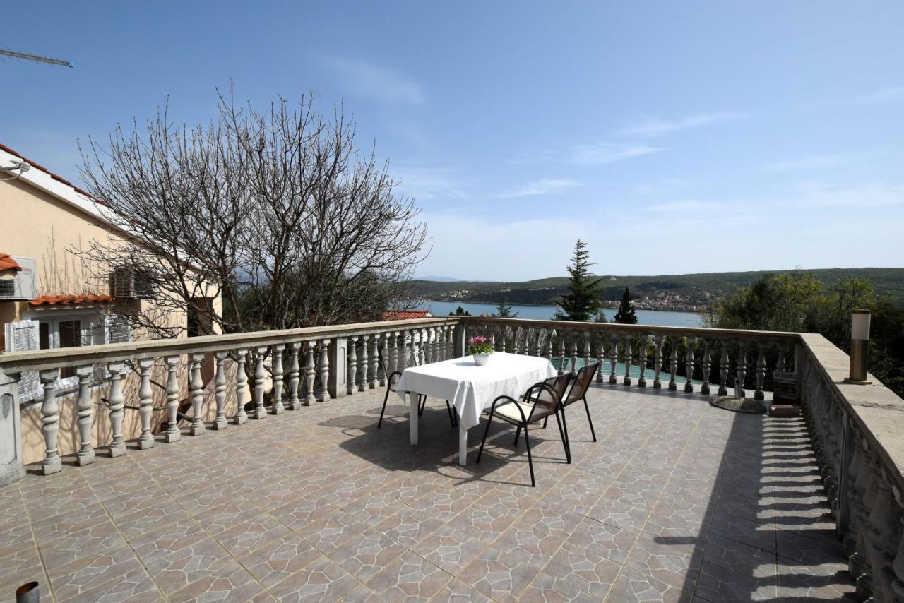 Apartments Julia Čižići Екстериор снимка