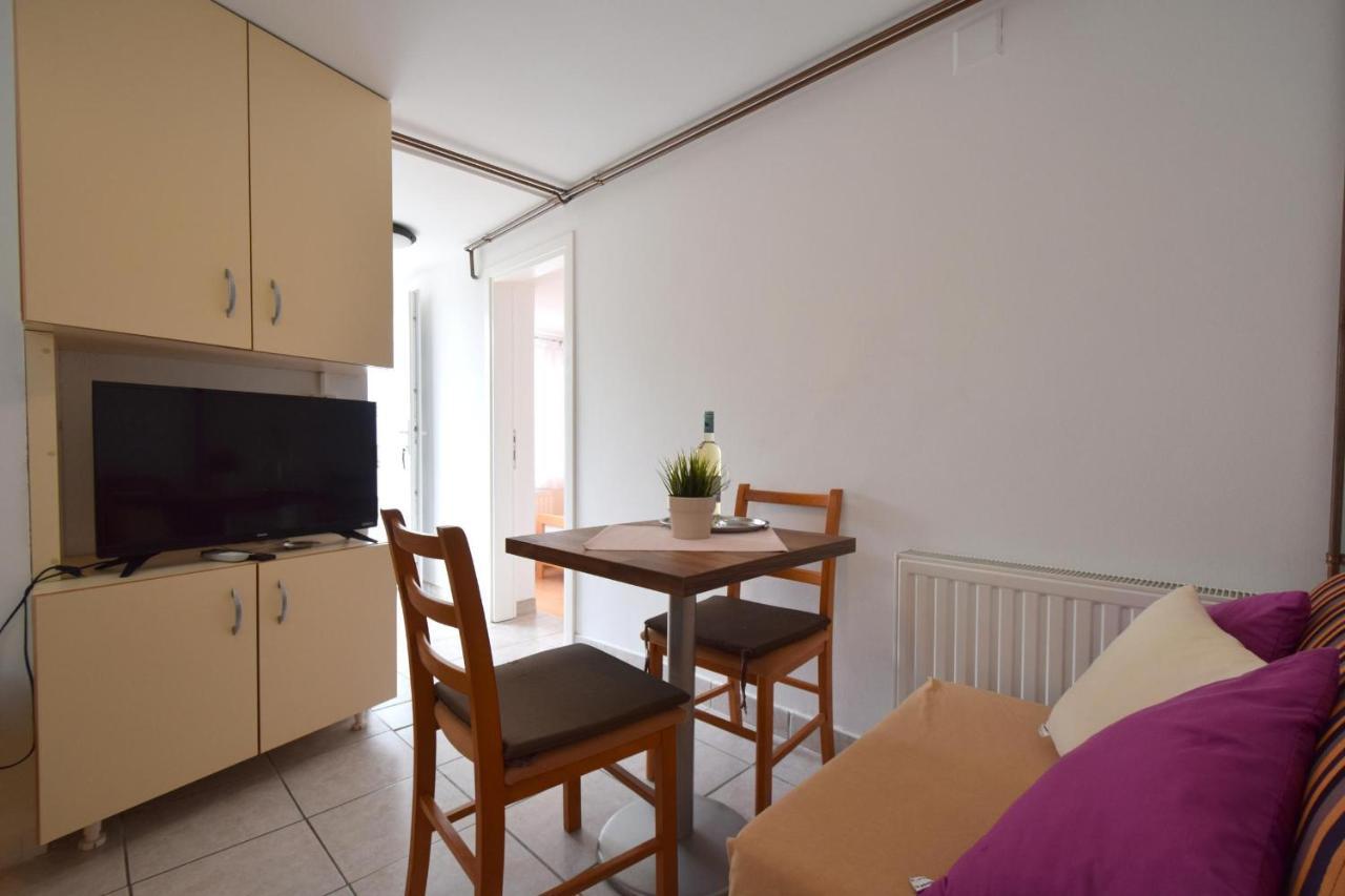 Apartments Julia Čižići Екстериор снимка